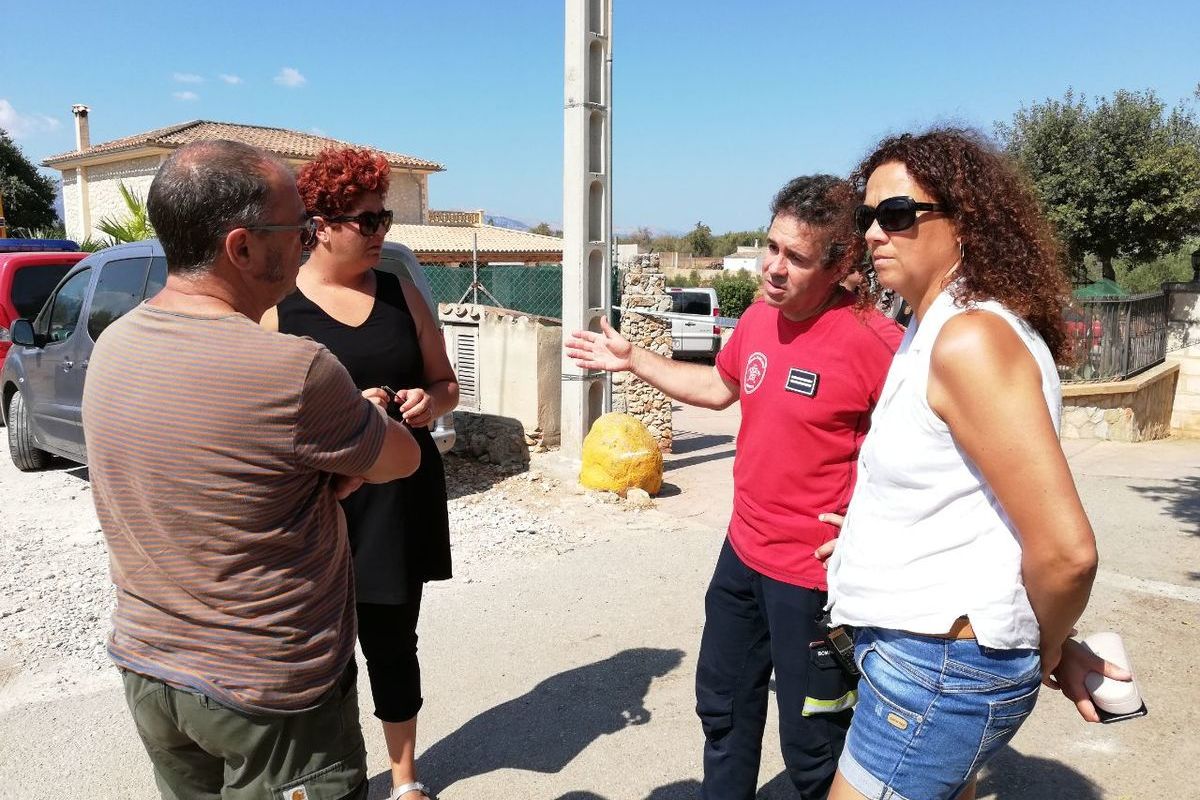 La presidenta Cladera visita el lugar del accidente.