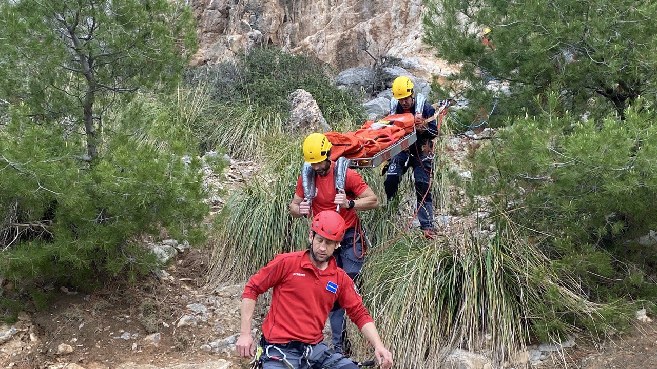 Jornada de formació conjunta del Grup de Rescat de Muntanya dels Bombers de Mallorca.