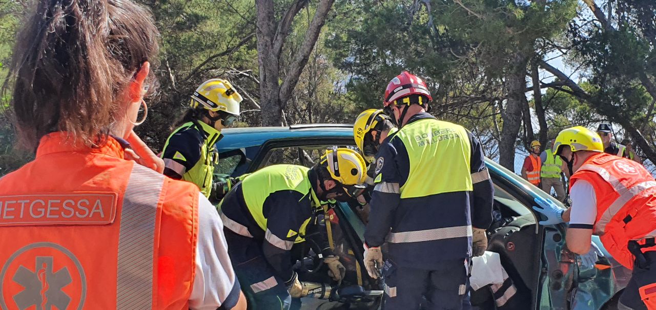 Simulacre d'incendi forestal.