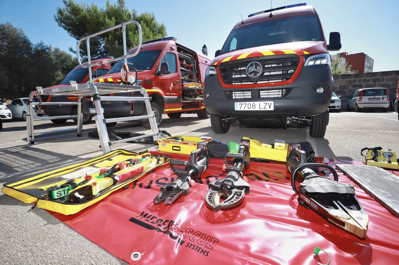 Presentación de los nuevos vehículos de los Bombers de Mallorca.