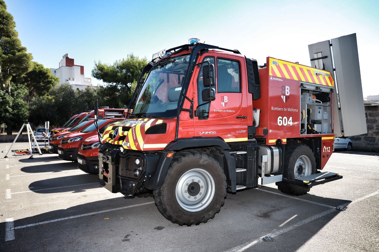 Presentación de los nuevos vehículos de los Bombers de Mallorca.