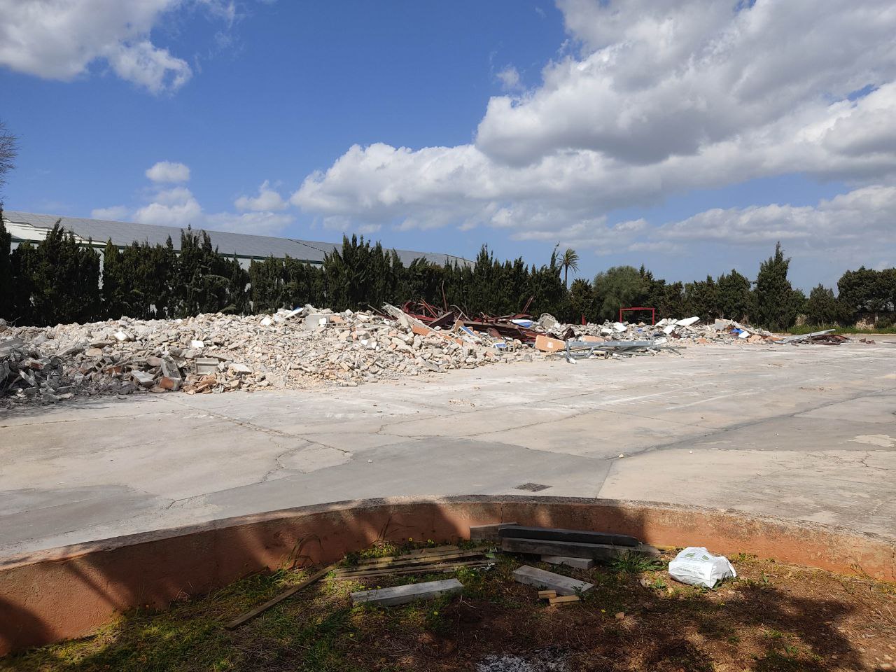 Demolició del parc de bombers de Manacor.