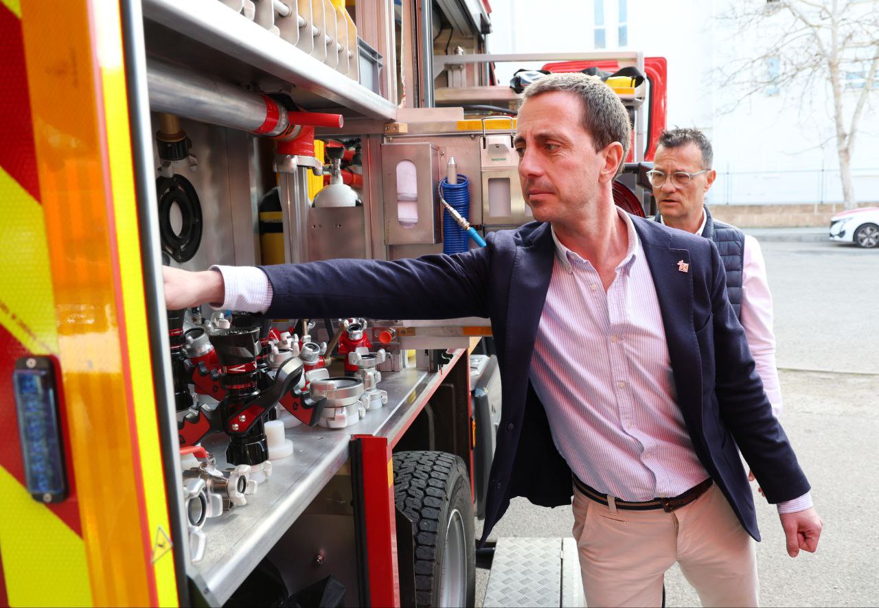 Presentació dels camions nous dels Bombers de Mallorca.