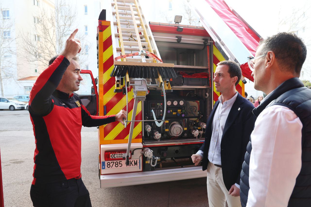 Presentación de los nuevos camiones de los Bombers de Mallorca.