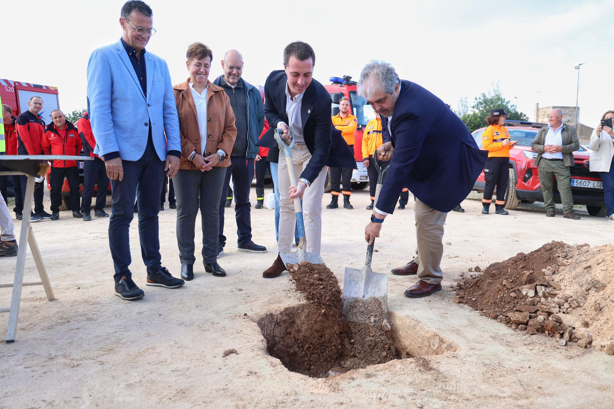Col·locació de la primera pedra del parc nou dels Bombers de Mallorca a Santanyí.