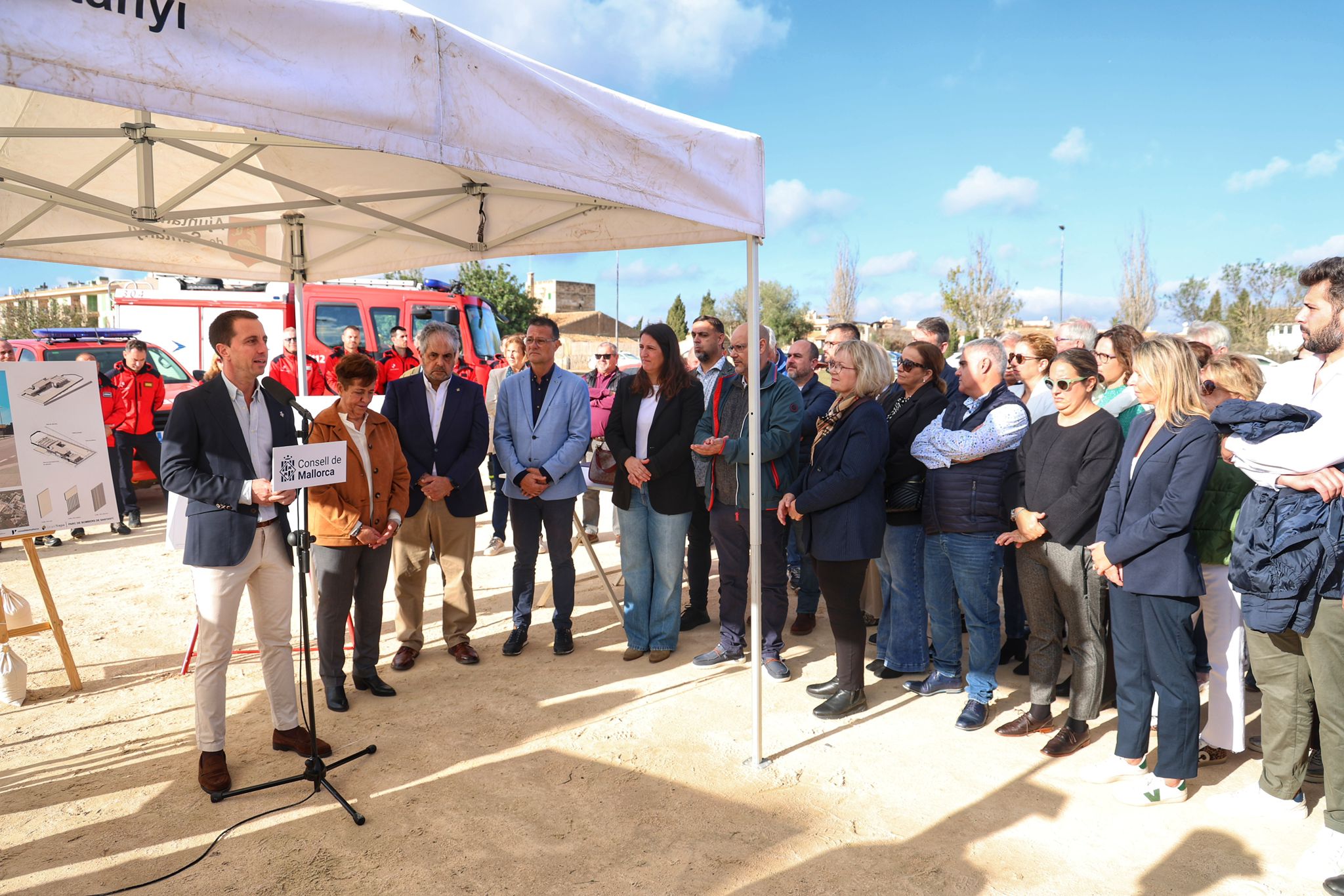 Col·locació de la primera pedra del parc nou dels Bombers de Mallorca a Santanyí.