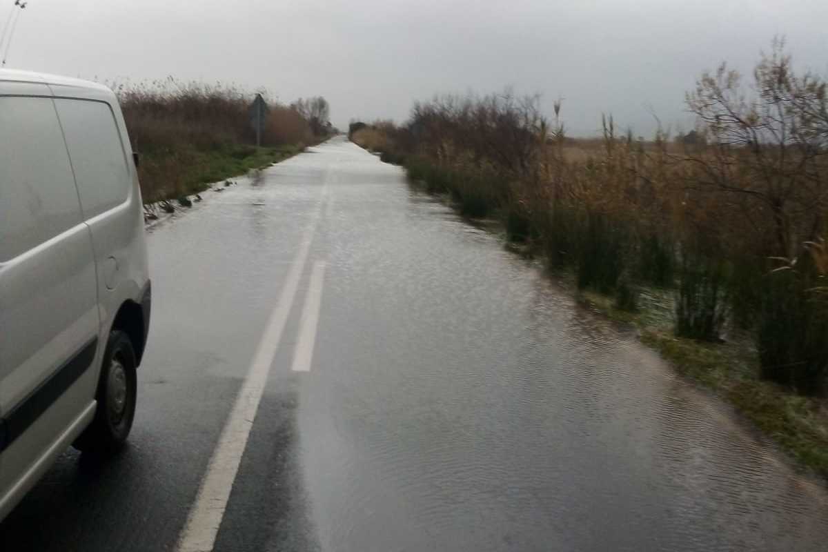 El mal tiempo obligó a cortar diversas carreteras.