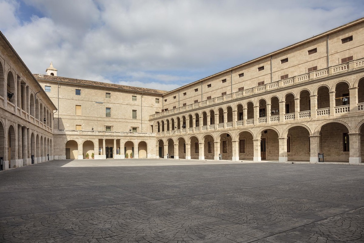 Edificio de la Misericòrdia.